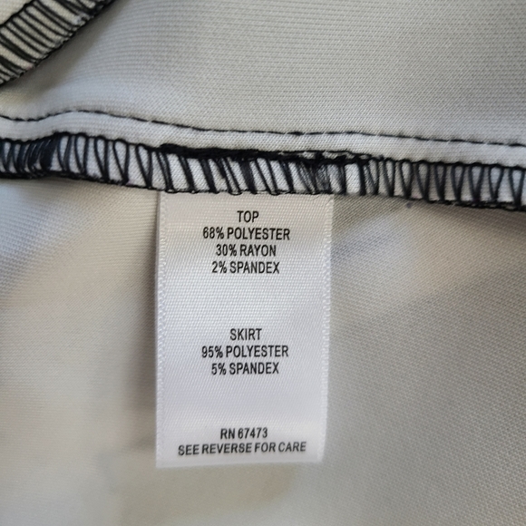 Mixed Pattern Scuba Dress in Stripes and Floral Print Size 6P - Picture 11 of 11